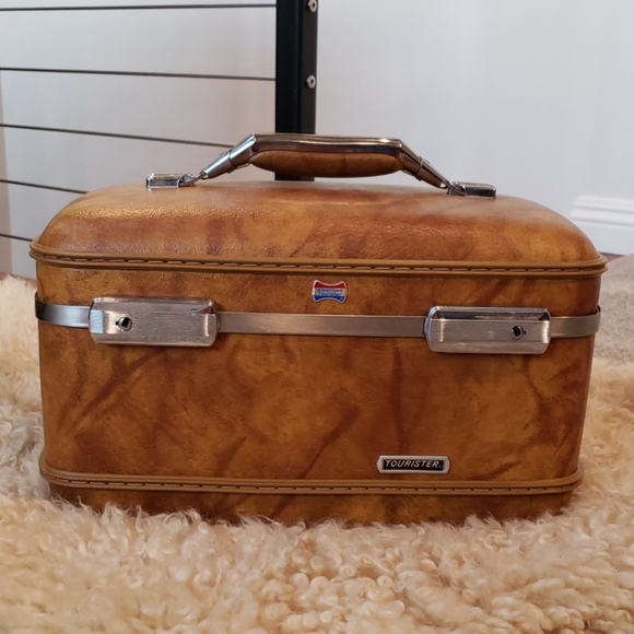 American Tourister Handbags - Vintage American Tourister Train Case w/ keys